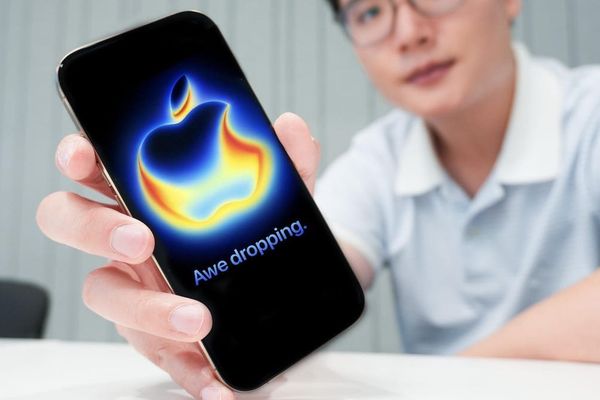 iPhone 17 Upgrade Surge: Battery Life and Pricing Wars Reshape Consumer Loyalty