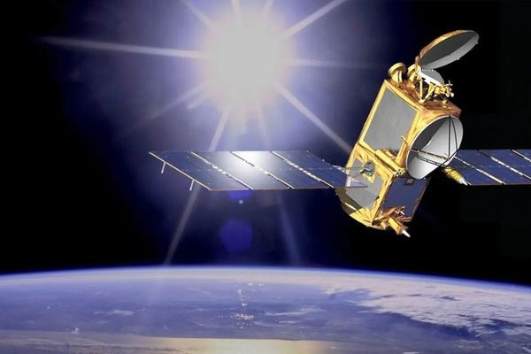 iPhone 18 Pro Expected to Add 5G Satellite Connectivity with New C2 Radio Chip