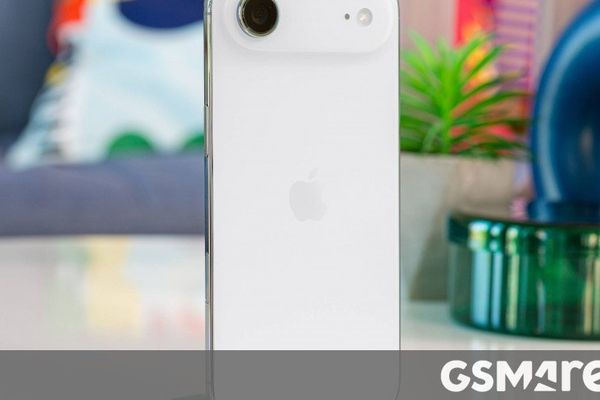 iPhone Air's Surprising Success: How Apple's Thinnest iPhone is Reshaping the Market