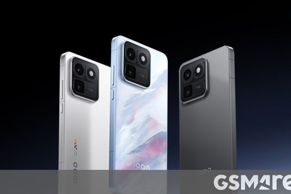 iQOO 15T launches with MediaTek Dimensity 9500 Monster, 8,000 mAh battery and 200 MP main camera