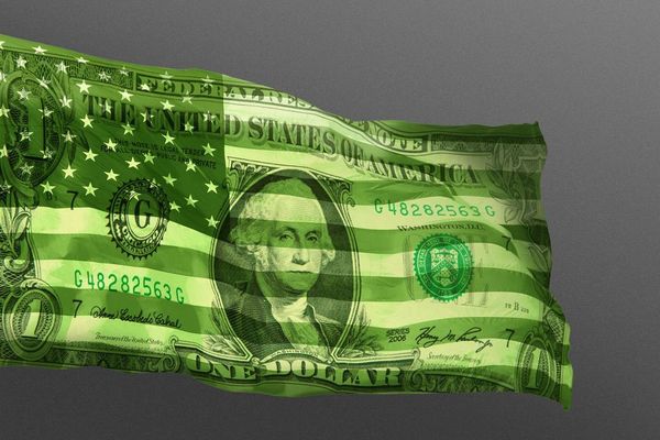 Iran War: Investors Flee to Dollar Amid Spike in Oil Prices