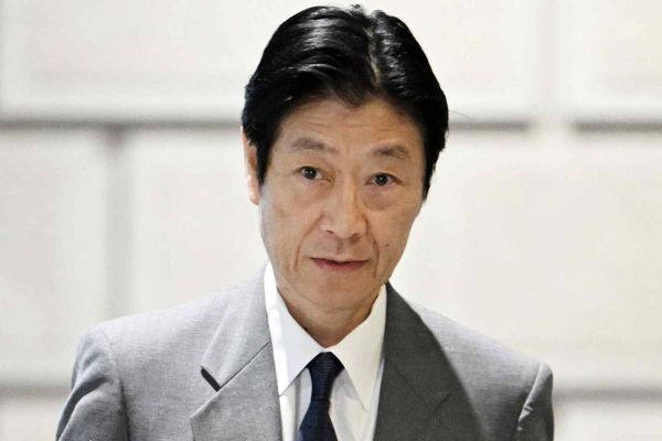 Japan Central Bank Deputy Uchida in Spotlight While Chief Hospitalized