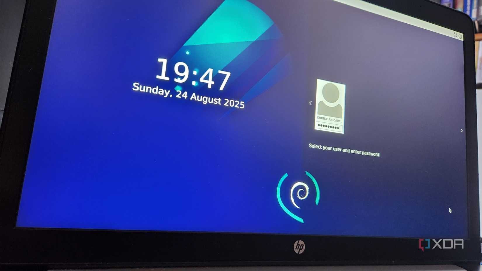 Ubuntu login screen in the KDE Plasma desktop