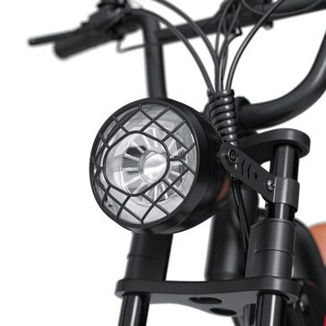 The Kingbull Ranger e-bike comes with a 48 V LED headlight