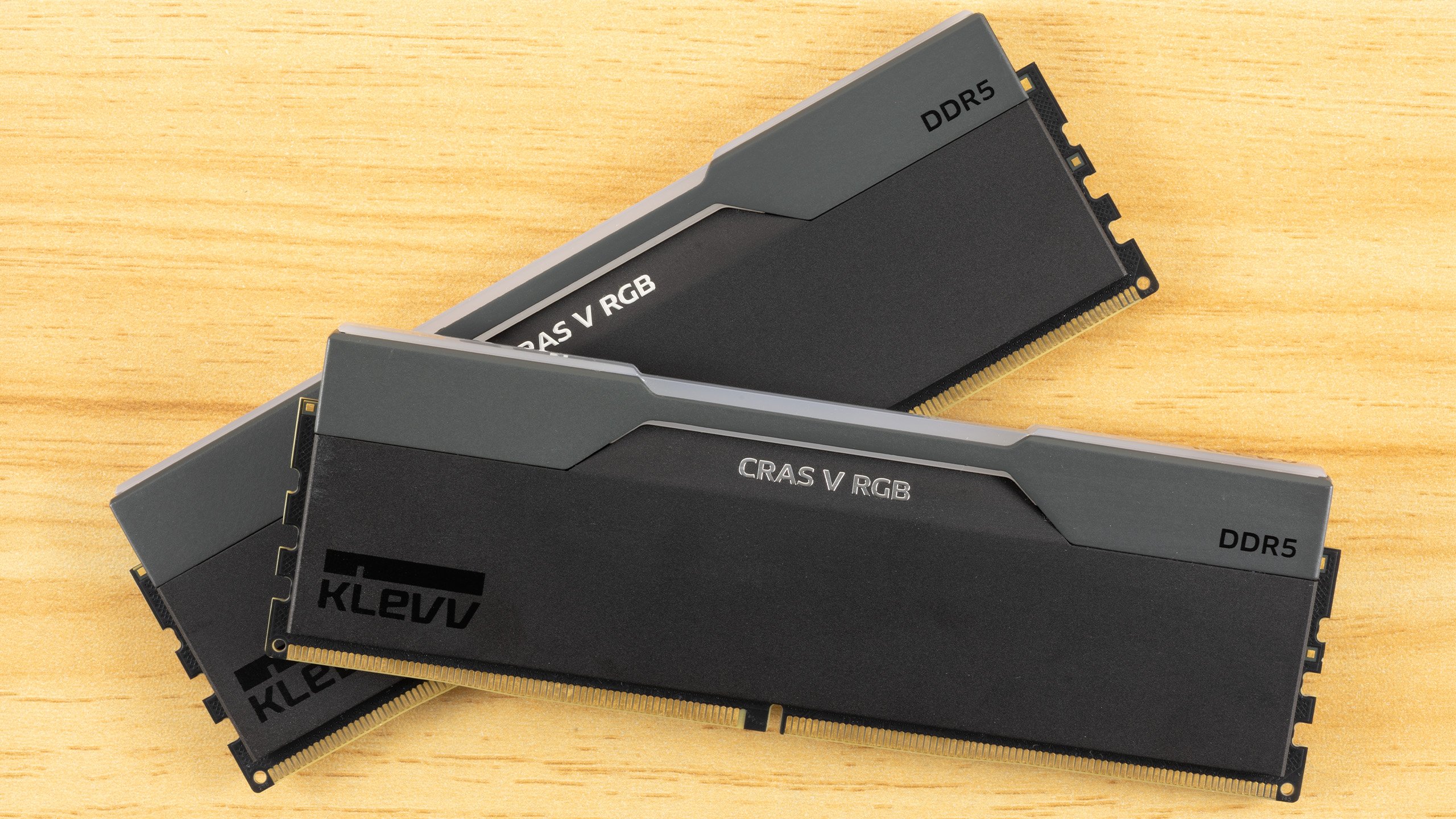 Klevv Cras V RGB DDR5-9600 C46