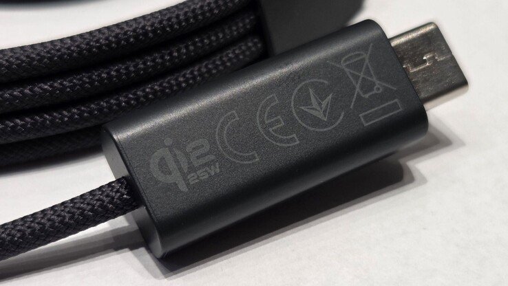Leak shows official Samsung Galaxy S26 Ultra Qi2 charger with disappointing limitation - NotebookCheck.net News