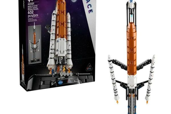 Lego's Artemis SLS Set: A Fun but Flawed Tribute to NASA's Moon Rocket