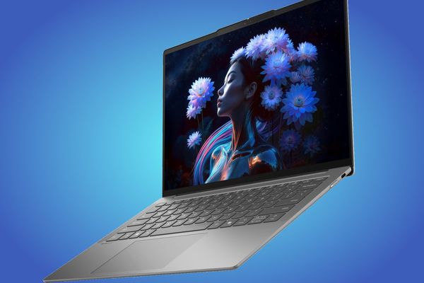 Lenovo IdeaPad Slim 5 Ultra 14ILL11: Lightest 14‑inch Intel Ultra Laptop with Dual SSD Slots and 120 Hz Display