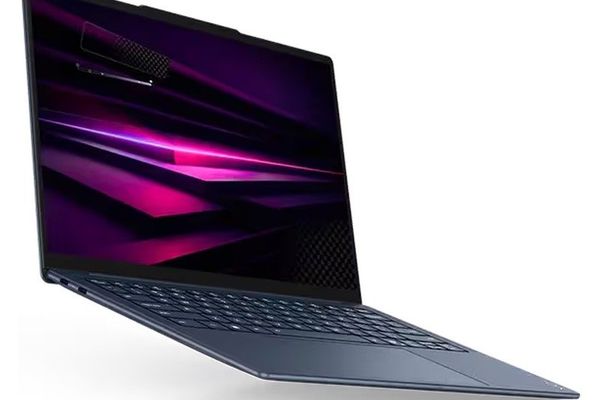 Lenovo Yoga Slim 7x with Snapdragon X2 Elite Delivers MacBook-Beating Battery Life and Strong Performance