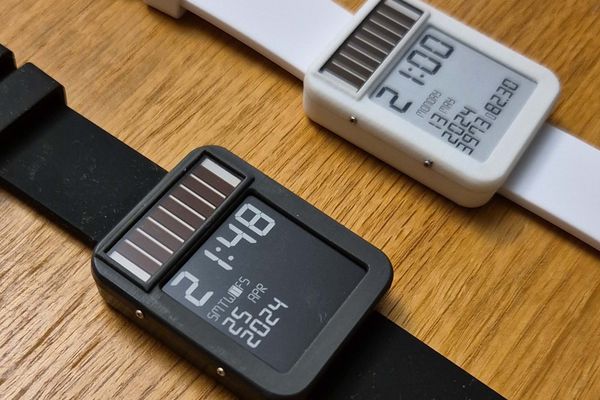LightInk: E-ink smartwatch with solar, LoRa and GPS lasts 10 months on single charge
