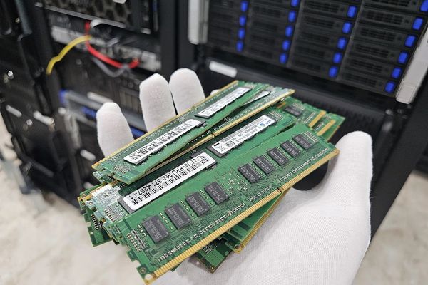 Linux 7.0 Speeds Up Reclaiming File-Backed Large Folios By 50~75%