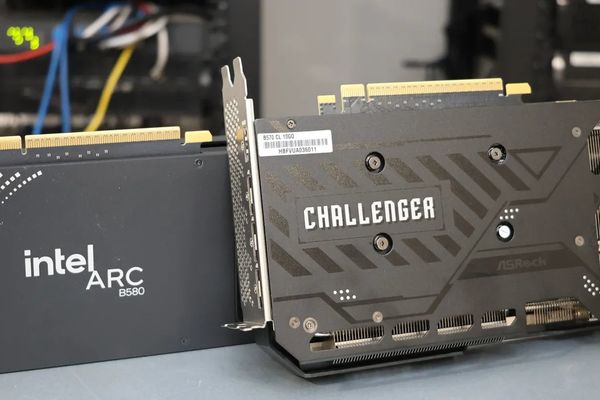 Linux 7.0 Kernel Brings Granular Temperature Monitoring for Intel Arc GPUs