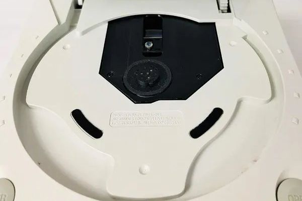 Linux Kernel Gets GD-ROM Driver Fixes for Sega Dreamcast in 2026