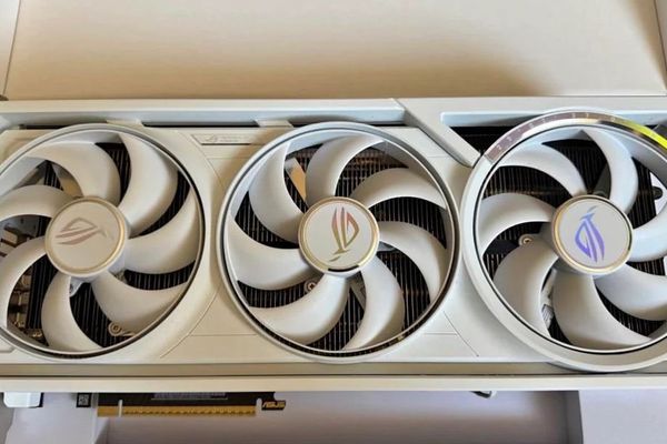 Lucky PC Builder Snags $500 ROG Astral RTX 5080 on Marketplace – A 75% Discount on Nvidia’s Flagship GPU