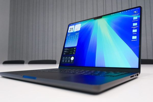 M5 MacBook Pro vs. M4 MacBook Air: Decoding Apple's Latest Laptop Dilemma