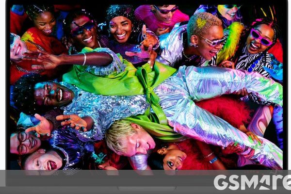 MacBook Pro OLED Revolution: Samsung's High-Yield Panels Signal Apple's Display Shift