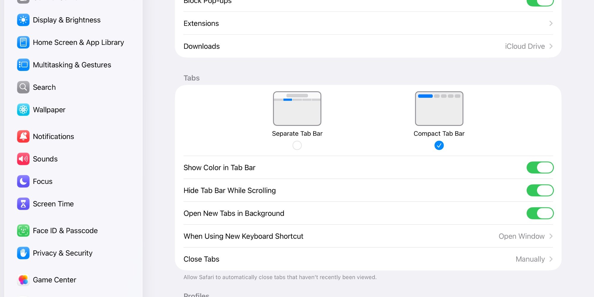 macOS Tahoe 26.4 and iPadOS 26.4 add compact tab bar in Safari - 9to5Mac