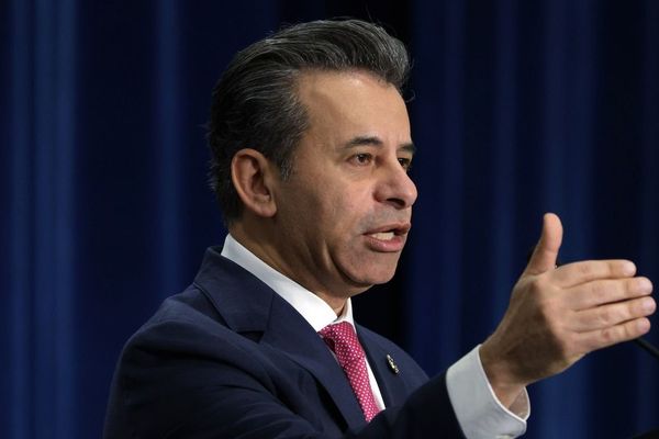Makary’s Exit Heightens Uncertainty Over FDA’s Regulatory Roadmap