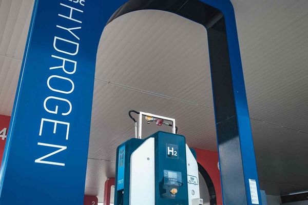 Malaysia‑Japan Hydrogen Project Scales Back Amid Funding Gaps