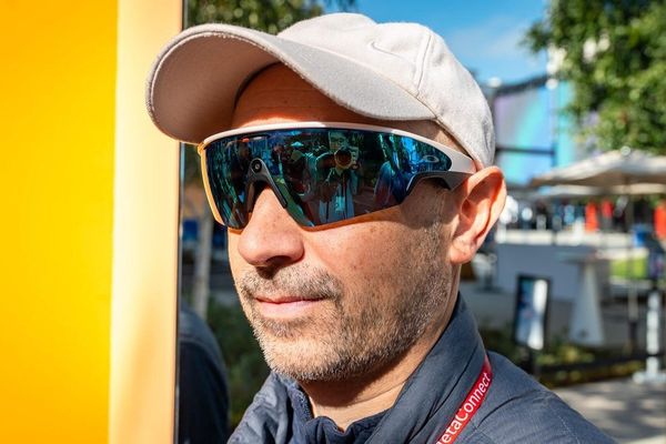 Meta Oakley Vanguard: Revolutionizing Athletic Performance with AI-Powered Smart Glasses