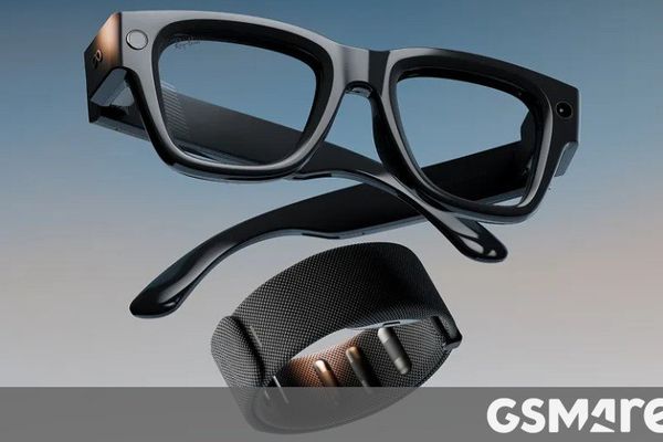 Meta’s Ray‑Ban Display gains air‑gesture typing and developer access in Update 125