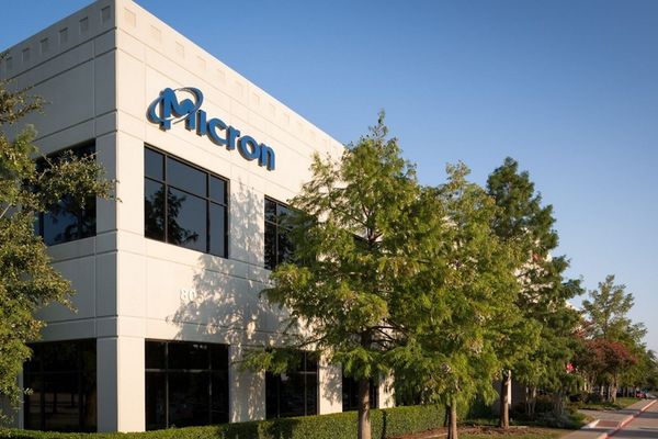 Micron’s Virginia Fab Starts 1α DDR4 Production, Quadrupling Output and Easing Automotive‑Defense DRAM Shortage
