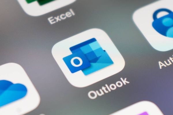 Microsoft delays new Outlook migration deadline to 2027, giving enterprises more time to prepare