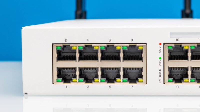 MikroTik CRS418 8P 8G 2S 5axQ2axQ RM 1GbE Ports 1