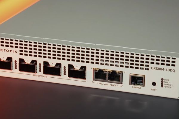 MikroTik CRS804 DDQ: A 4-Port 400GbE Switch for High-Density, Low-Cost Networking