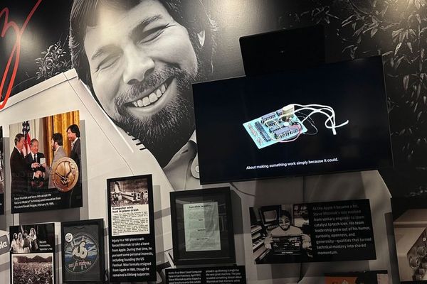Mimms Museum Launches Comprehensive Apple Exhibition to Celebrate 50 Years of Innovation