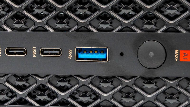 Minisforum MS S1 Max USB 3.2 Gen2 Port 1