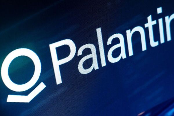 Palantir's NHS Platform Faces Scrutiny Over Data Control and Vendor Lock-in