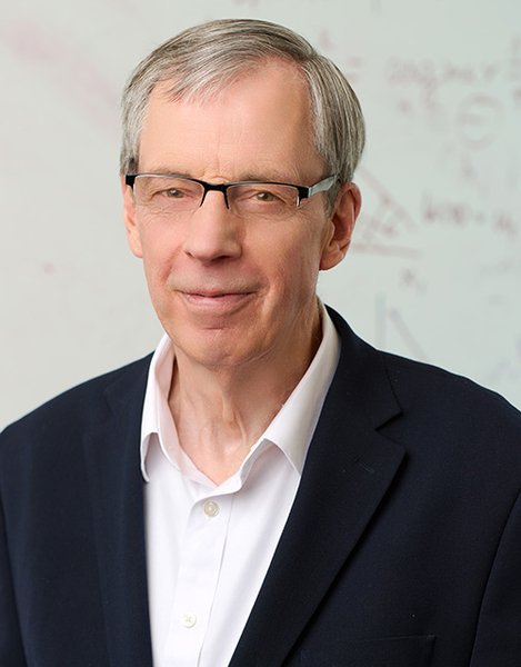 Portrait photo of Whitney Newey