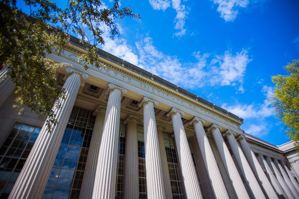 MIT Engineering and Business Programs Dominate U.S. News Rankings for 2026-27