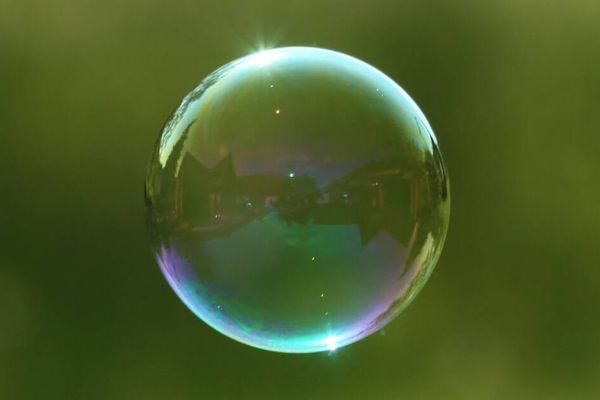 MIT Scientists Move Structural Color Beyond the Lab