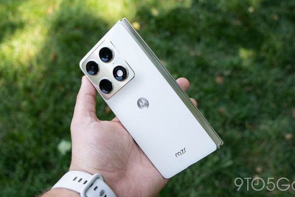 Motorola Phones Hijack Amazon App with Affiliate Redirects