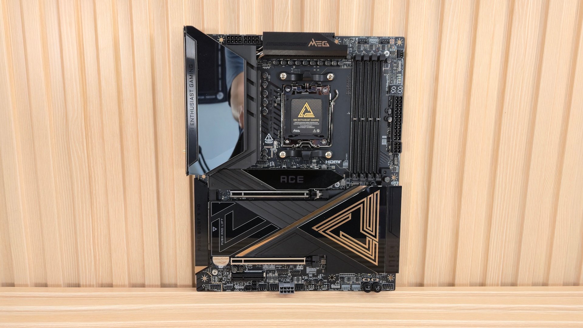 MSI MEG X870E Ace Max - Board images