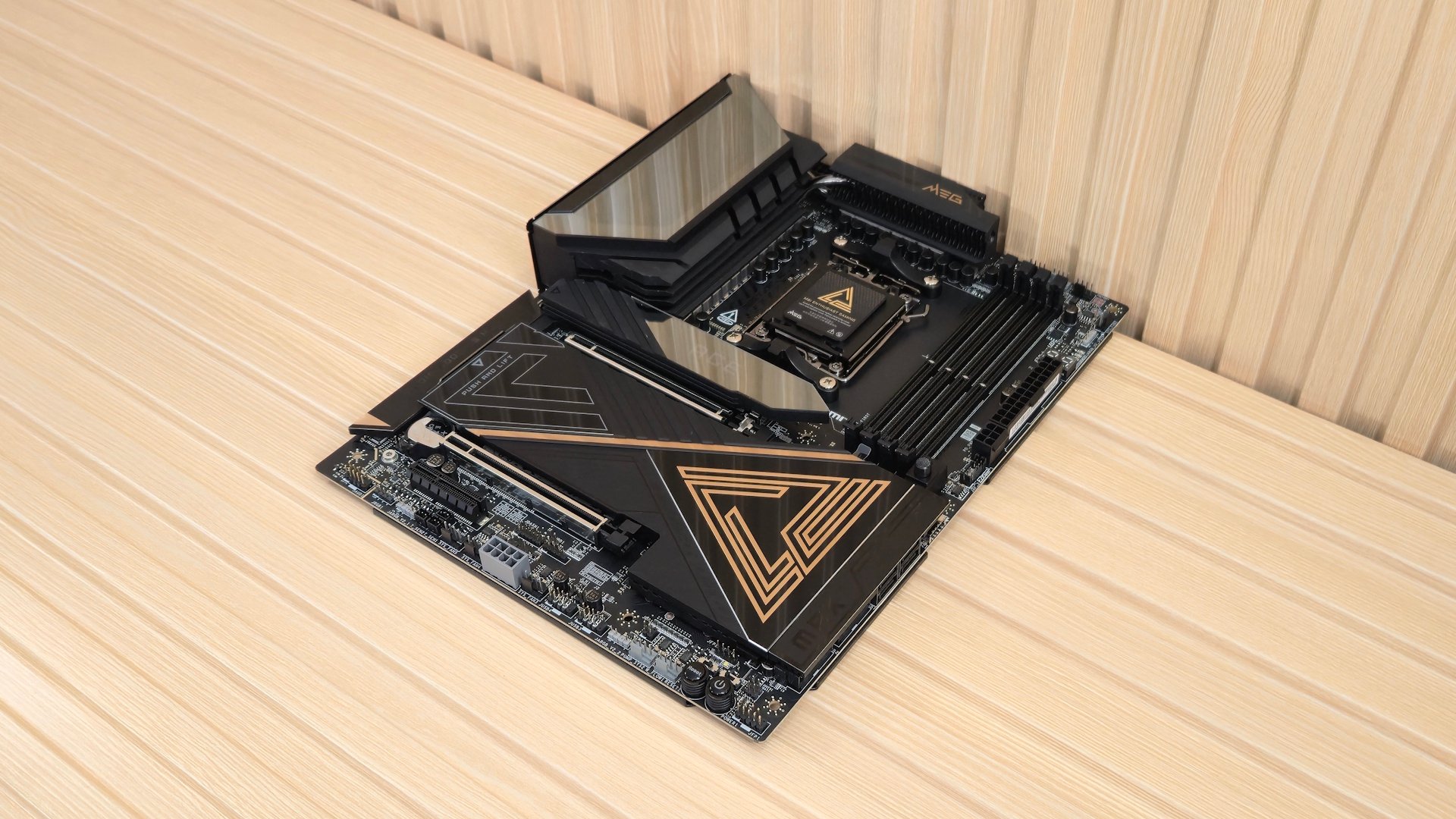 MSI MEG X870E Ace Max - Board images