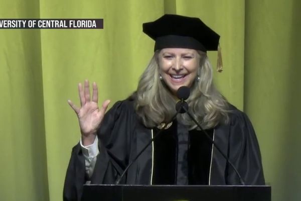 Commencement Speakers Booed Over AI Remarks: Hype Meets Reality