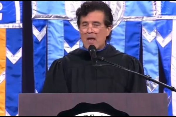 Big Machine CEO’s AI Remarks Spark Boos at MTSU Graduation