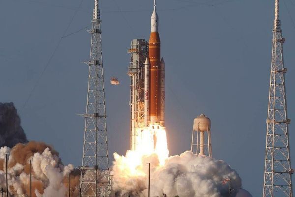 NASA Shifts Artemis III from Lunar Landing to Low Earth Orbit Test Mission