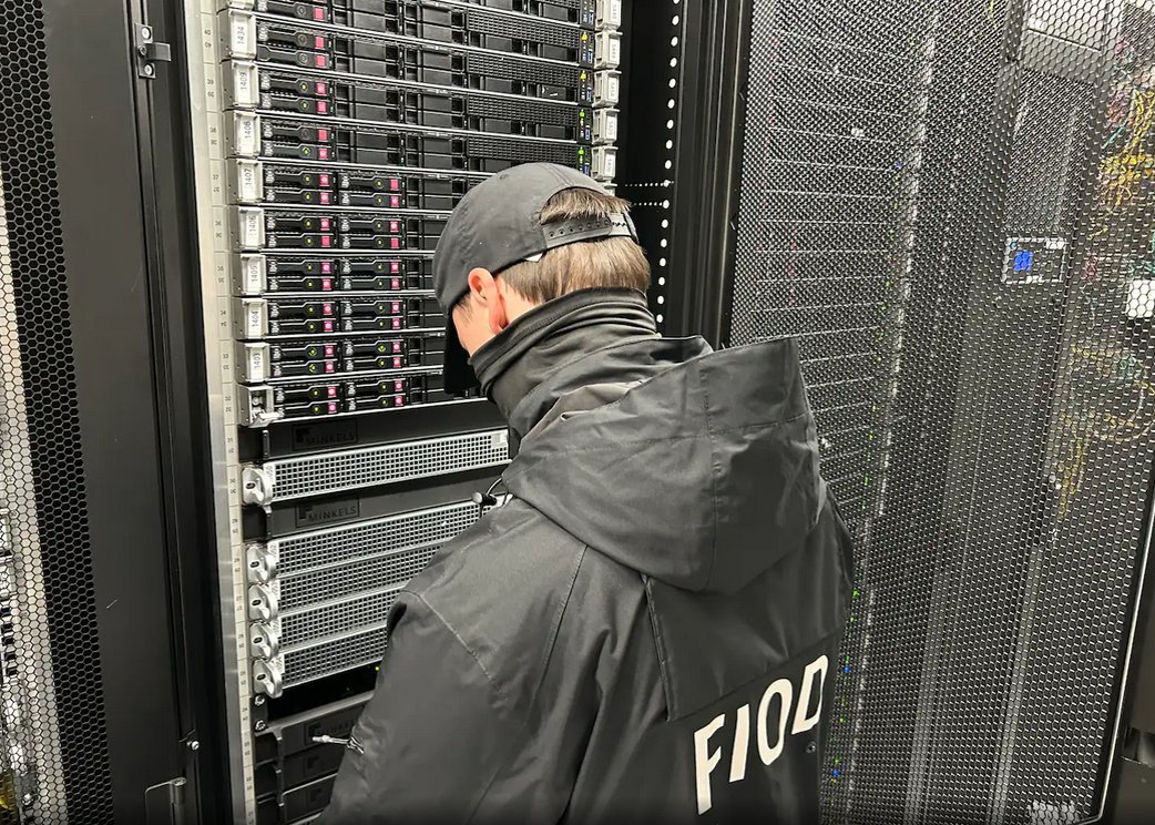 Netherlands Seizes 800 Servers, Arrests 2 for Aiding Cyberattacks – Krebs on Security