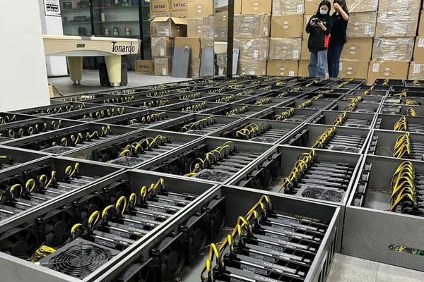 AI‑compute coin Pearl triggers GPU mining surge, but RTX 5090 earnings have already dropped 49 percent