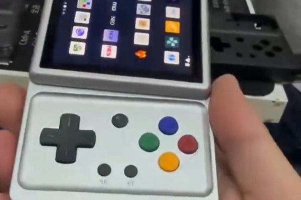 Anbernic's New Flip-Out Handheld Revives Retro Design for Modern Gaming