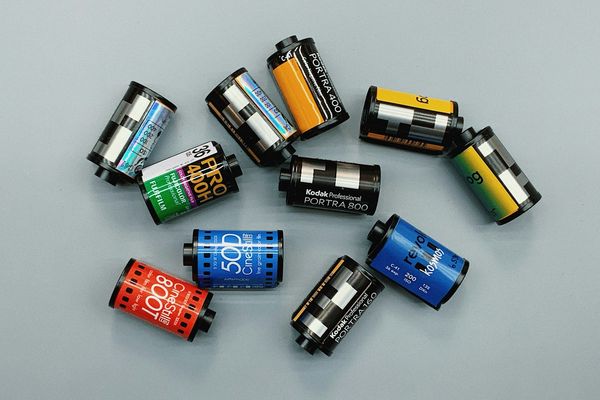 Organic Flow Battery Breakthrough: AzoBiPy Doubles Energy Capacity with Near-Zero Degradation