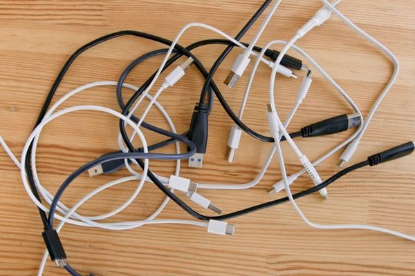 Cheap USB testers can save your expensive gear from faulty cables