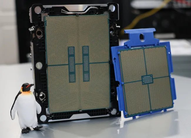 AMD EPYC and Intel Xeon CPUs