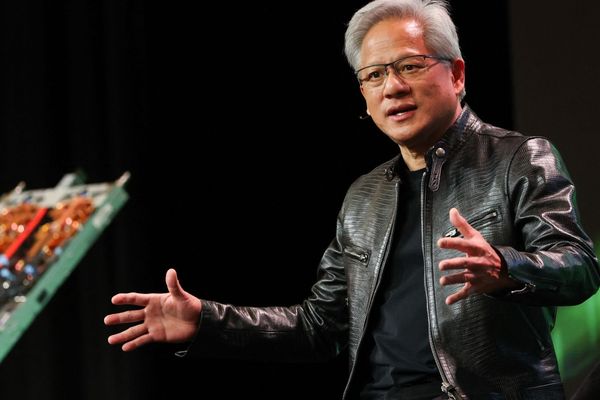 Nvidia CEO Jensen Huang Heads to China Amid H200 Shipment Negotiations