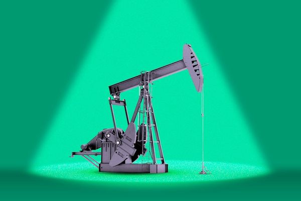 Oil Prices Surge as Middle East Conflict Intensifies with Houthi Attacks on Israel