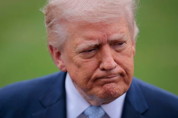 Oil Prices Volatile After Trump's Strait of Hormuz Threat